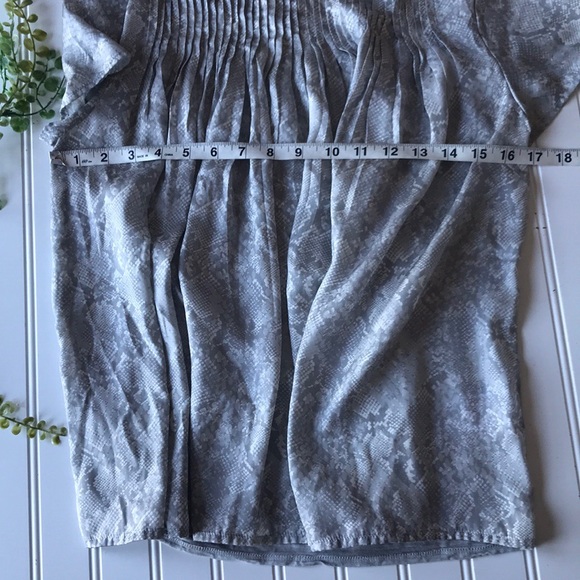 Anthropologie Dolan Pilar pleated top grey mint - Picture 6 of 8